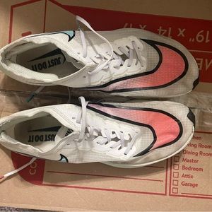 Nike Vaporfly Next %